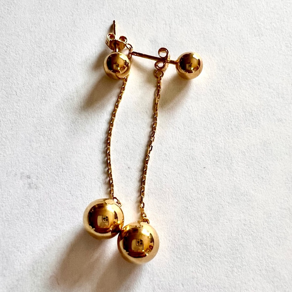 Selling 18k yellow gold stud dangling ball earrings